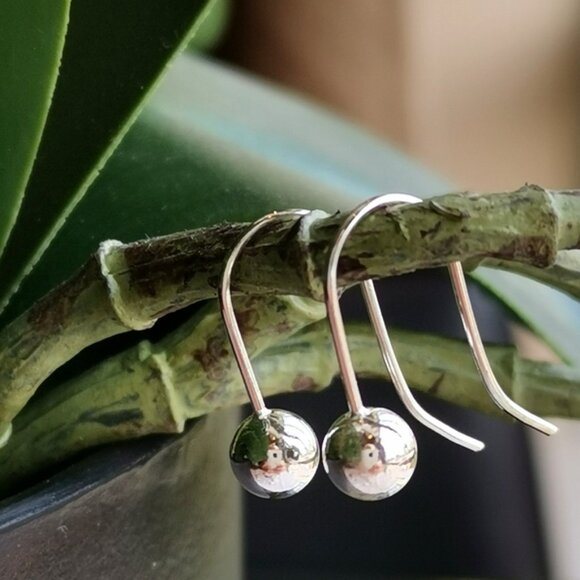 NWT sterling silver ball earrings on hook - Picture 4 of 4